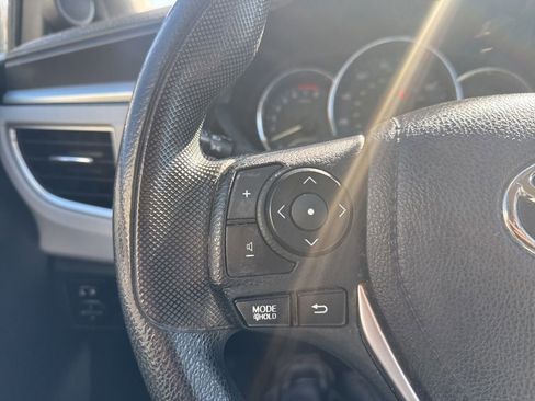 Used 2015 Toyota Corolla LE FWD image 13