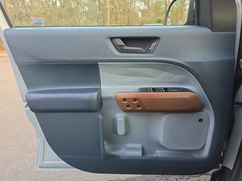 Used 2023 Ford Maverick Lariat w/ Lariat Luxury Package image 41