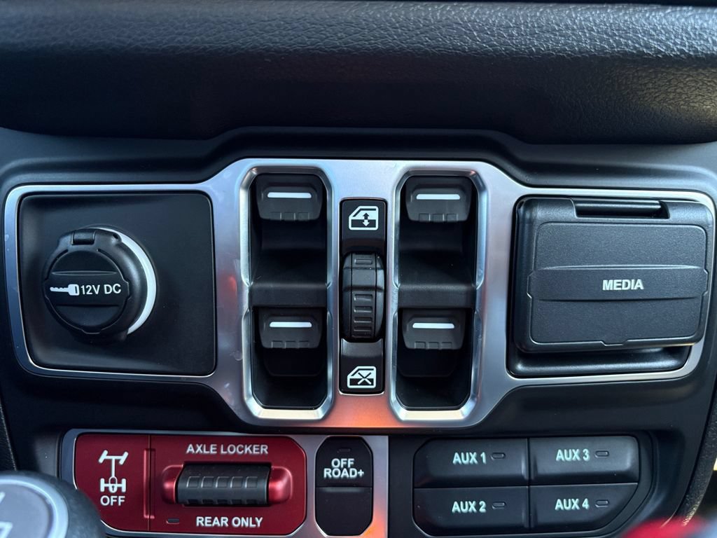 New 2026 Jeep Gladiator Sport AWD/4WD image 13