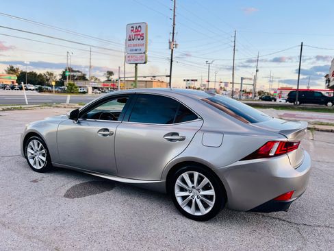 Used 2015 Lexus IS 250 image 3