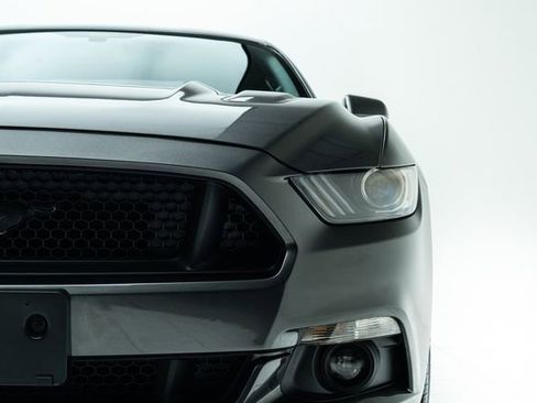 Used 2017 Ford Mustang GT image 7