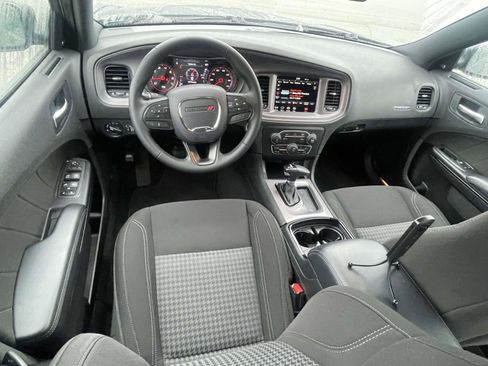 Used 2023 Dodge Charger SXT w/ Blacktop Package image 10