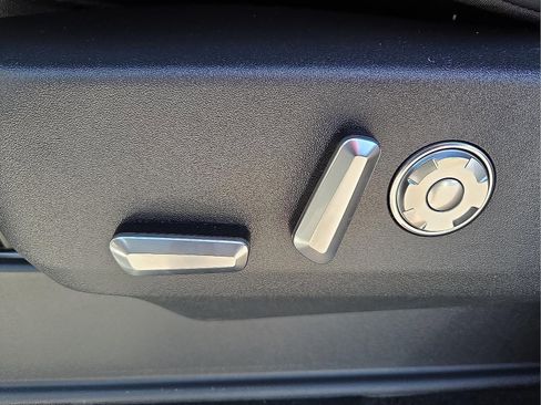 New 2026 Lincoln Navigator Reserve w/ Jet Appearance Package image 15