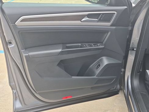 Used 2020 Volkswagen Atlas SE w/ Panoramic Sunroof Package AWD/4WD image 12