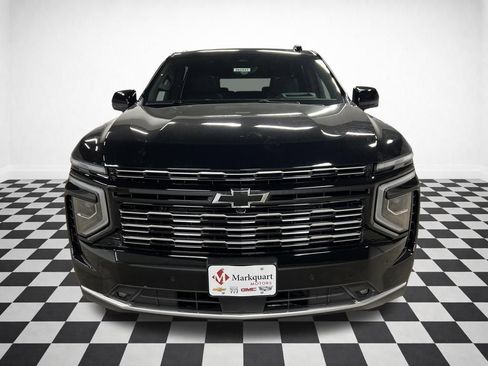 New 2026 Chevrolet Suburban High Country image 3