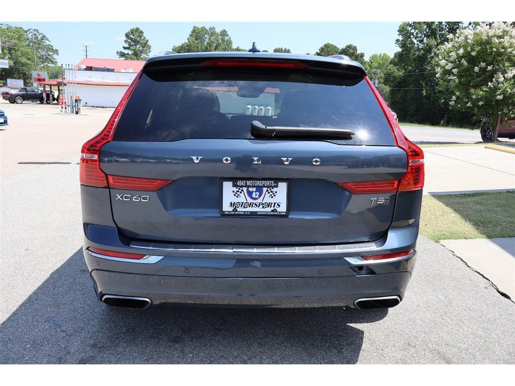 Used 2021 Volvo XC60 T5 Inscription w/ Protection Package Premier AWD/4WD image 4