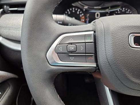 Certified 2025 Jeep Compass Latitude AWD/4WD image 28