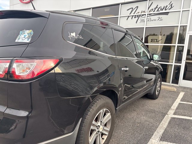 Used 2017 Chevrolet Traverse LT AWD/4WD image 3