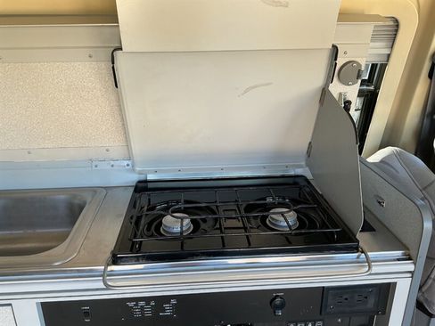 Used 2002 Volkswagen Eurovan MV image 32