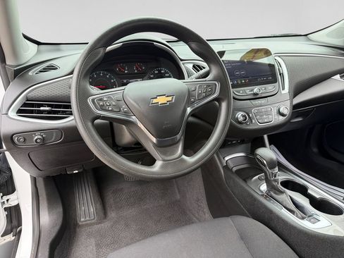 Used 2024 Chevrolet Malibu LT FWD image 17