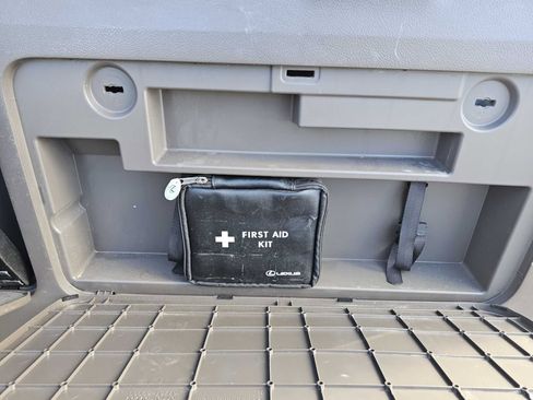 Used 2016 Lexus GX 460 w/ Premium Package image 43