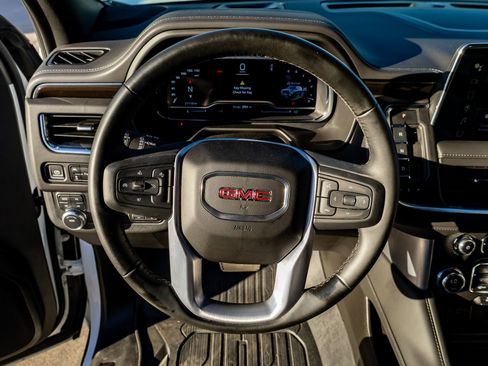 Used 2023 GMC Yukon SLE w/ Max Trailering Package image 18