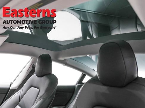 Used 2021 Tesla Model 3 Standard Range Plus image 24