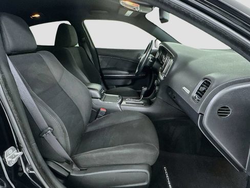 Used 2014 Dodge Charger R/T w/ Blacktop Package RWD image 27