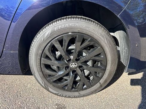 Used 2023 Toyota Corolla LE image 19