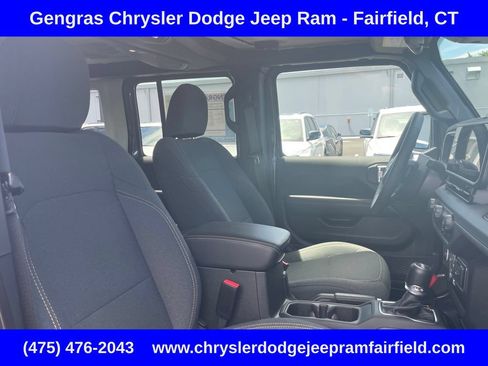 Certified 2025 Jeep Wrangler Unlimited Sahara AWD/4WD image 16