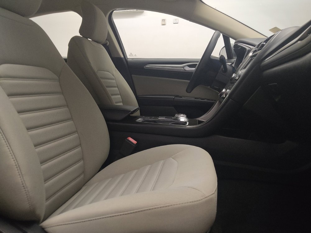 Used 2018 Ford Fusion S FWD image 21