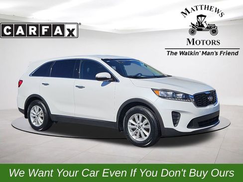Used 2019 Kia Sorento LX image 1