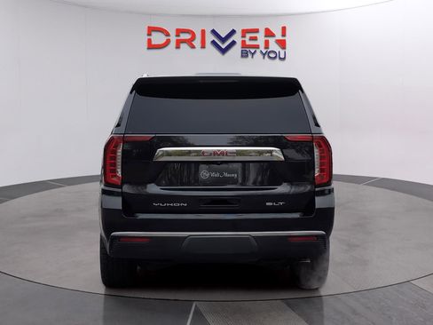 Used 2021 GMC Yukon SLT w/ SLT Luxury Plus Package image 4
