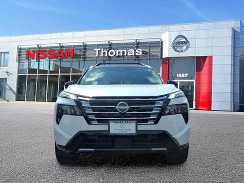 New 2026 Nissan Rogue Platinum AWD/4WD image 2