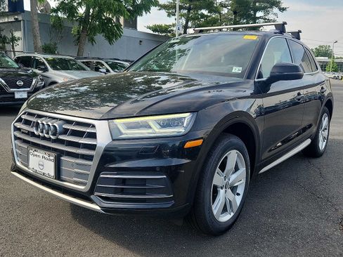 Used 2019 Audi Q5 2.0T Premium Plus w/ Premium Plus Package AWD/4WD image 3