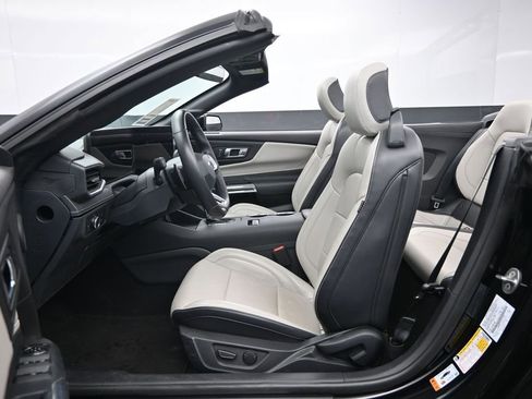 Used 2025 Ford Mustang GT Premium RWD image 24