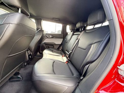 New 2023 Jeep Compass Latitude image 25