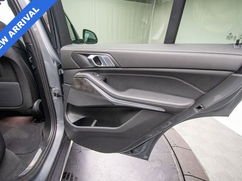 Used 2024 BMW X5 xDrive40i w/ Parking Assistance Package AWD/4WD image 29