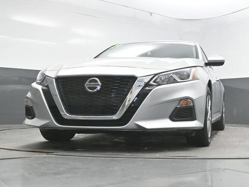 Used 2021 Nissan Altima 2.5 S FWD image 43