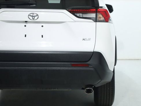 Used 2025 Toyota RAV4 XLE image 47