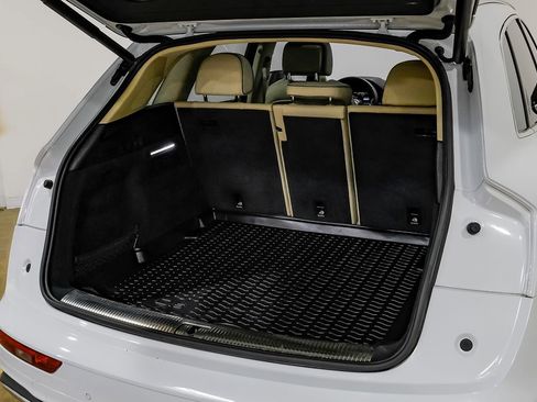 Used 2021 Audi Q5 Prestige w/ Prestige Package image 52