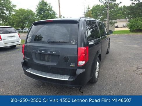 Used 2018 Dodge Grand Caravan SXT FWD image 8