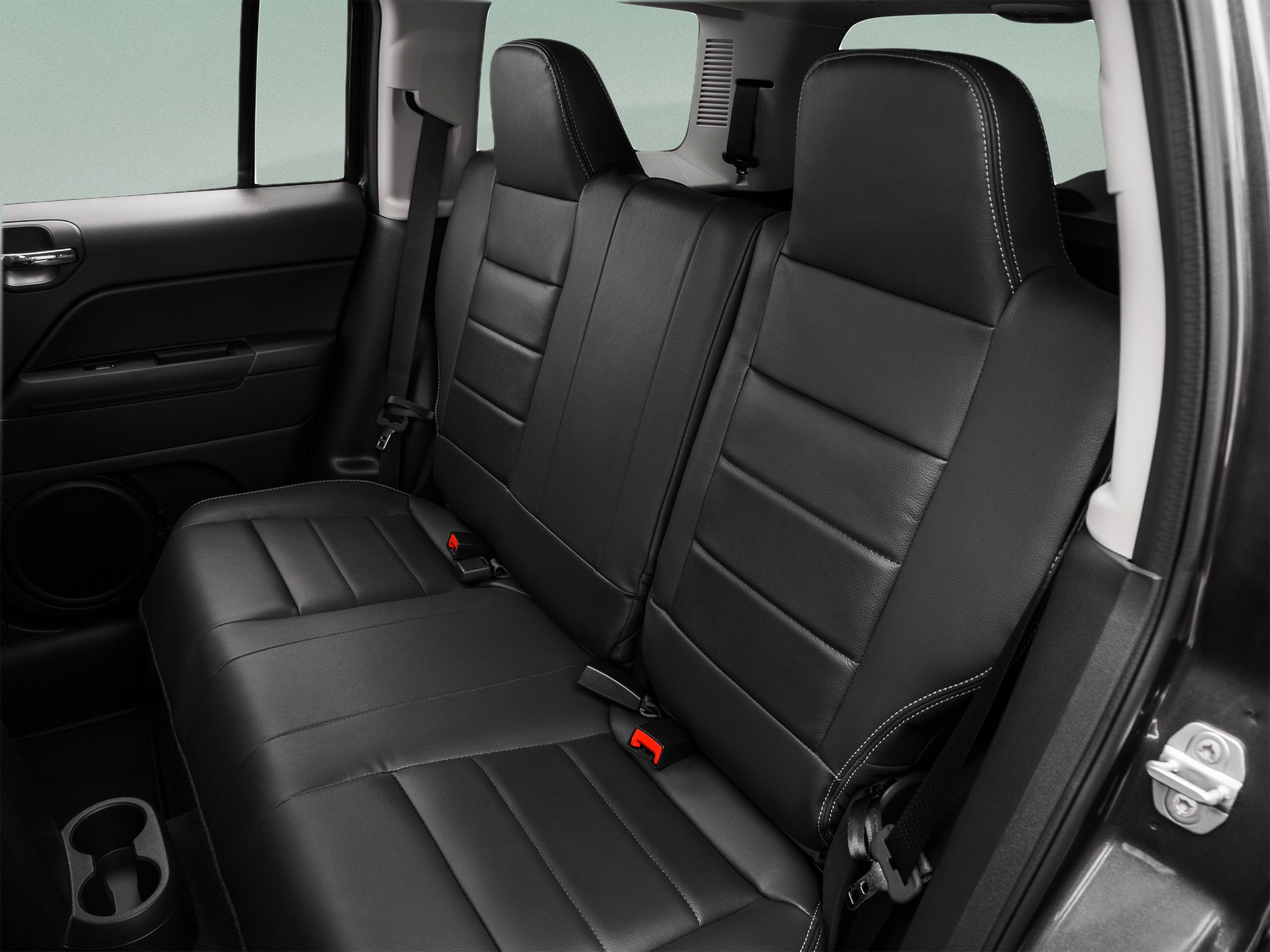 Used 2016 Jeep Patriot Latitude w/ Sun/Sound Group FWD image 22
