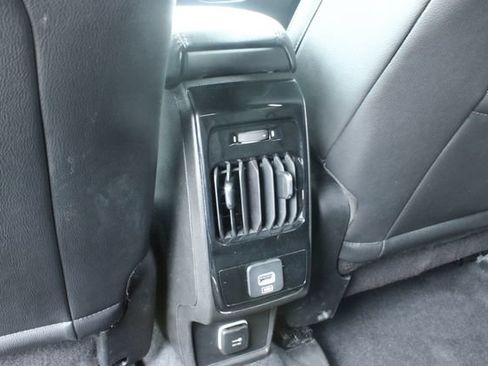 Used 2025 Jeep Compass Limited AWD/4WD image 33