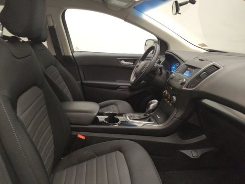 Used 2018 Ford Edge SE AWD/4WD image 21