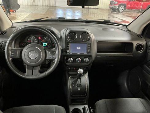 Used 2012 Jeep Compass Latitude w/ Sun/Sound Group image 13