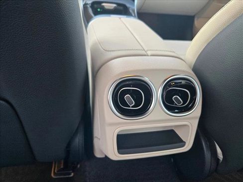 Certified 2025 Mercedes-Benz C 300 Sedan image 18