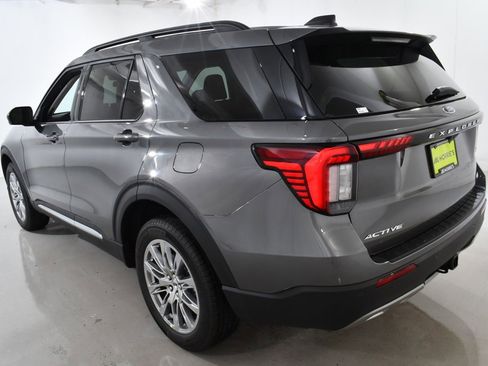 New 2025 Ford Explorer Active w/ Active Comfort Package image 15