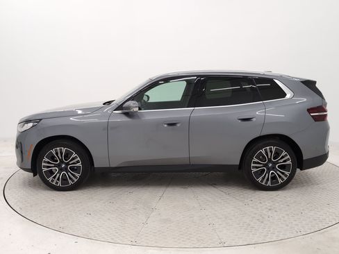 Used 2025 BMW X3 xDrive30i w/ Premium Package image 2