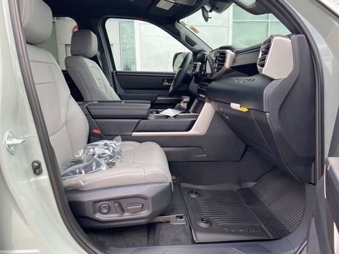 New 2026 Toyota Tundra SR5 image 18