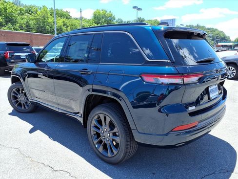 New 2026 Jeep Grand Cherokee Limited AWD/4WD image 6