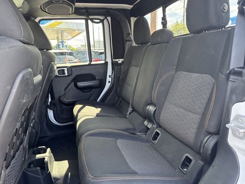 Used 2021 Jeep Gladiator Mojave image 26