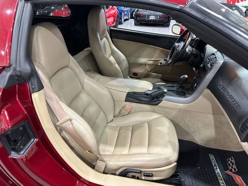 Used 2006 Chevrolet Corvette Coupe w/ Preferred Equipment Group RWD image 13