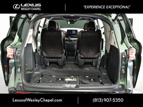 Used 2023 Toyota Sienna Platinum image 16
