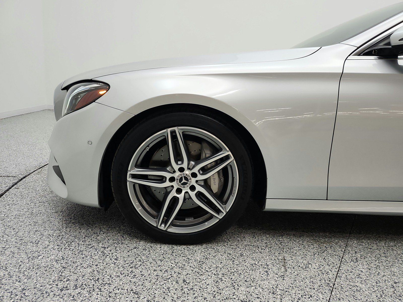 Used 2019 Mercedes-Benz E 300 image 9