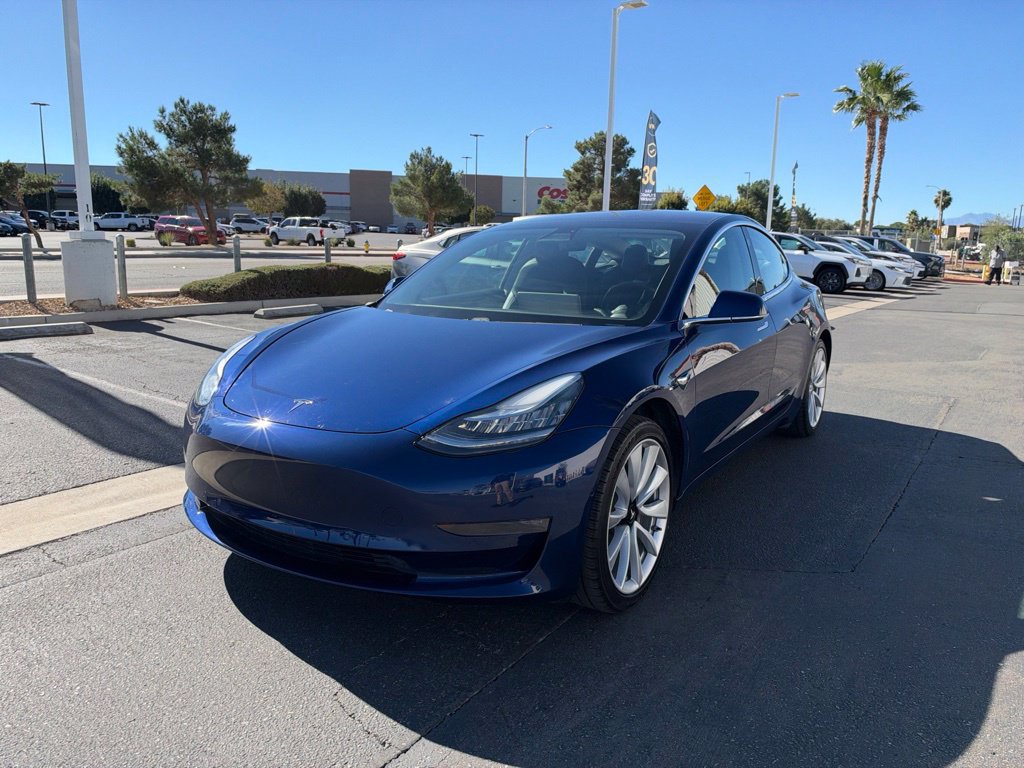 Used 2018 Tesla Model 3 Mid Range RWD image 3