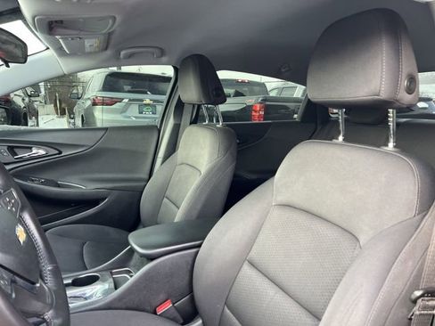 Used 2019 Chevrolet Malibu RS image 17