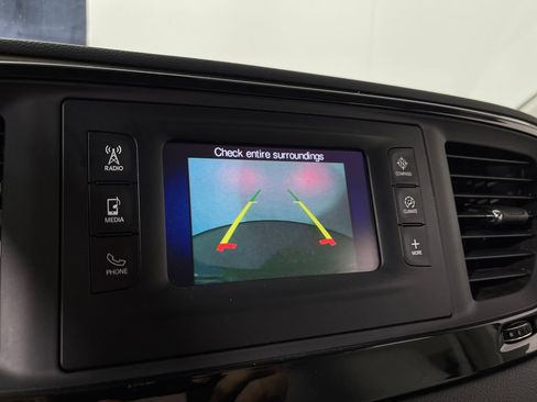 Used 2017 Chrysler Pacifica LX FWD image 23