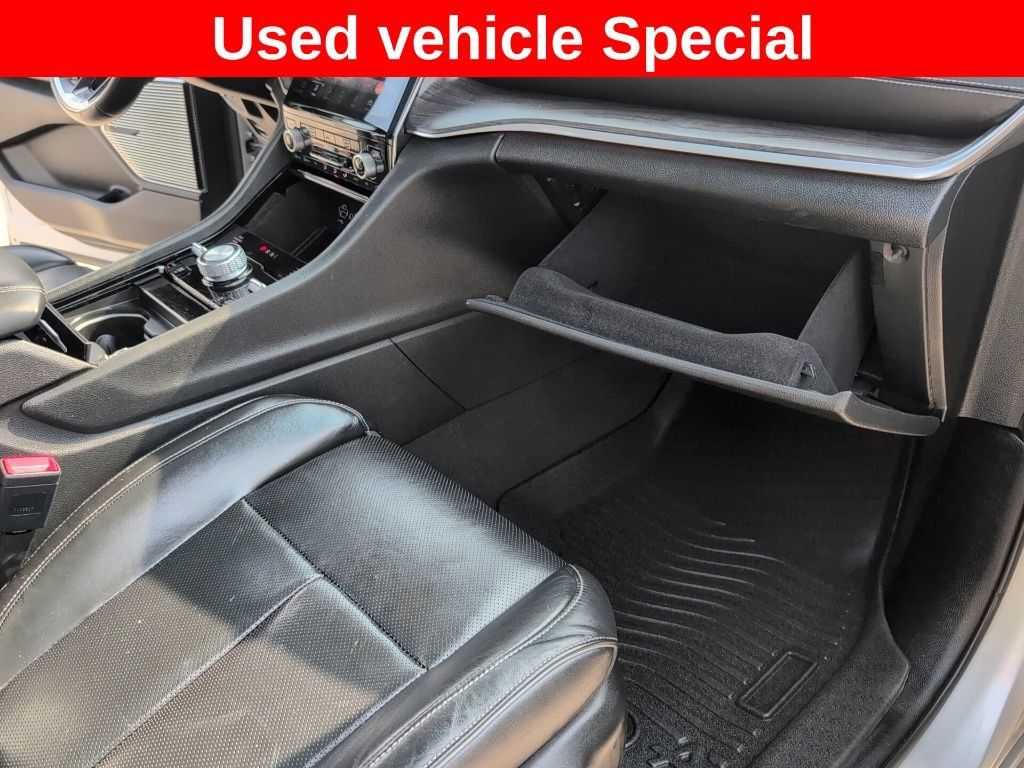 Used 2022 Jeep Grand Cherokee L Overland w/ Luxury Tech Group IV AWD/4WD image 30