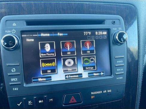 Used 2017 Chevrolet Traverse LT image 14